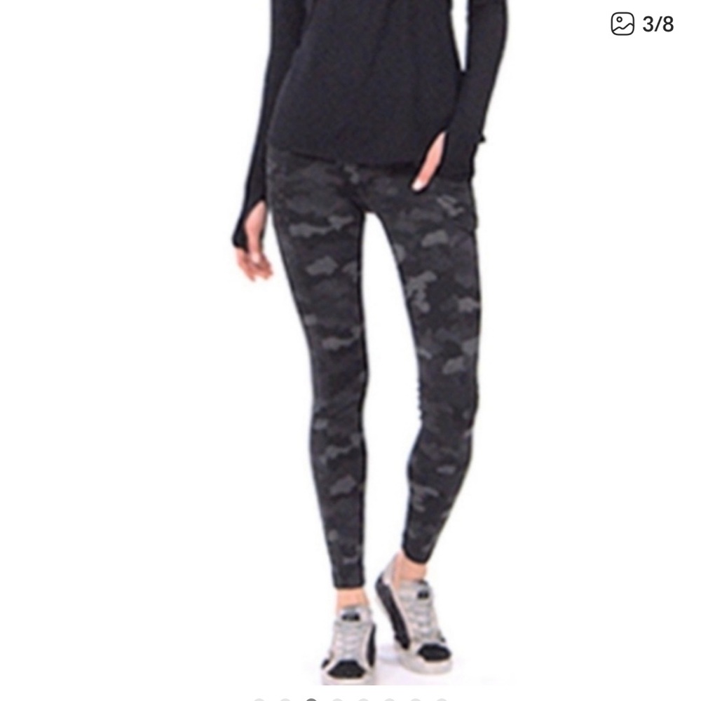 CAbi ATC Grey Camo Camouflage Leggings Side Pockets Size Large